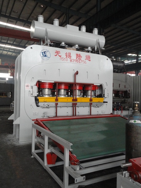 雙貼面熱壓機(jī)(1200T-1600T) 4*8尺、4*9尺、5*8尺